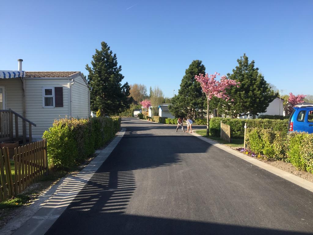 Camping Caravaning Les Cerisiers Berck Sur Mer Verton Eksteriør billede