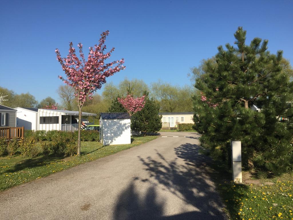 Camping Caravaning Les Cerisiers Berck Sur Mer Verton Eksteriør billede